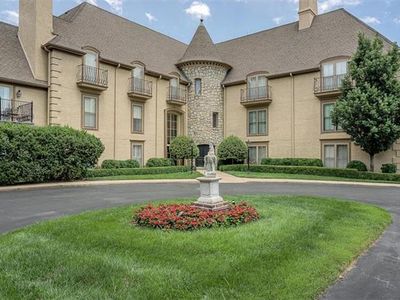 7223 Mission Rd APT 119, Prairie Village, KS, 66208