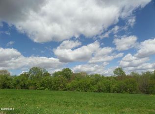 28-4 Colonial Ct, Lanark, IL 61046