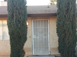 15568 Tonekai Rd, Apple Valley, CA 92307