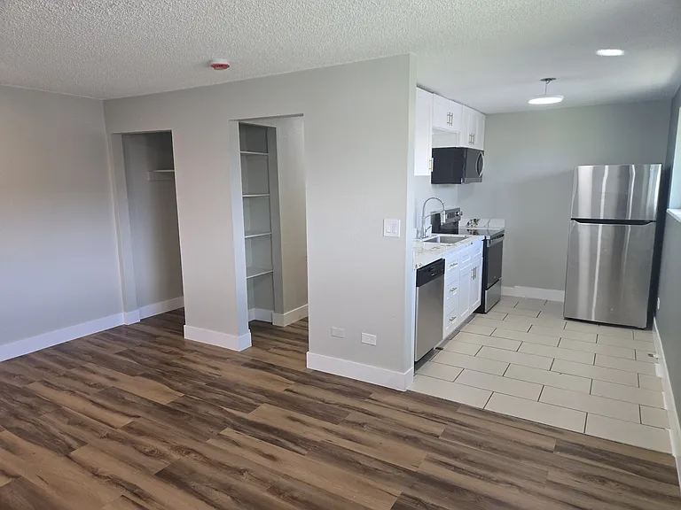 1644 Hanover St #104 — Photo 5