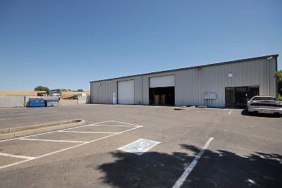 4th image of 3277 Luyung Dr