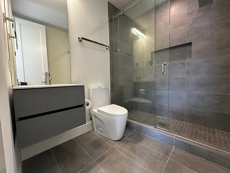 517 M St NE #1 — Photo 31