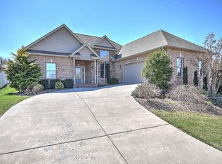 67 Georgetown Row, Johnson City, TN 37601