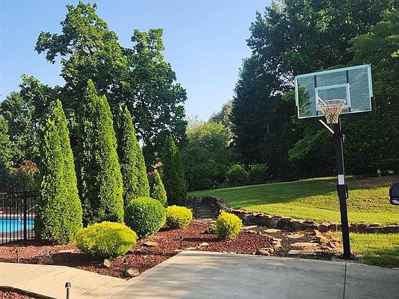 5th image of 4851 Timber Ridge Dr