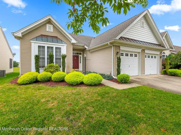 18 Barton Creek Road, Jackson, NJ 08527