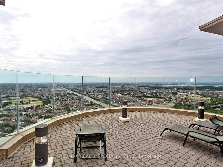 45 Kingsbridge Garden Cir #601 — Photo 17