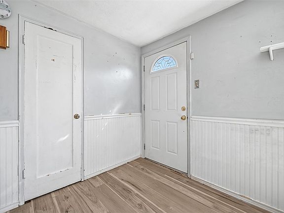 4th image of 626 Perrilyn St