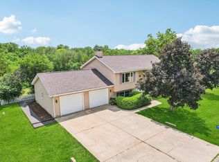 2642 N 3739th Rd, Sheridan, IL 60551