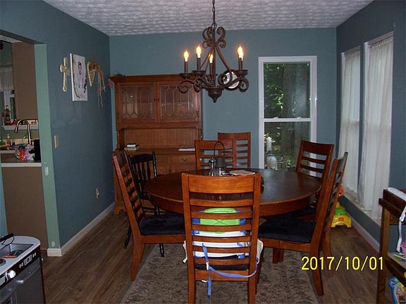 4th image of 1284 Township Dr
