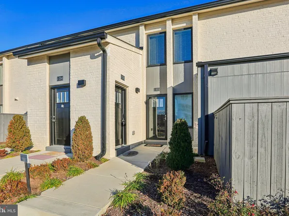 19500 Village Walk Dr Unit 1-203, Montgomery Village, MD 20886