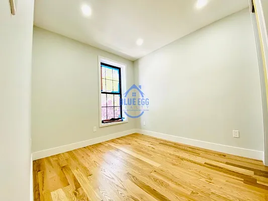 Rented by Blue Egg Realty Corp | media 30