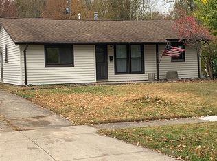 465 Holly Dr, Berea, OH 44017