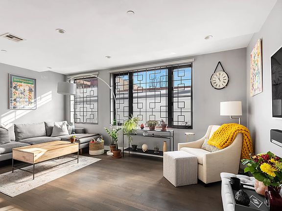 4th image of 346 Bond St #1A