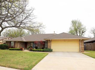 9818 Pheasant Ln, Oklahoma City, OK 73162