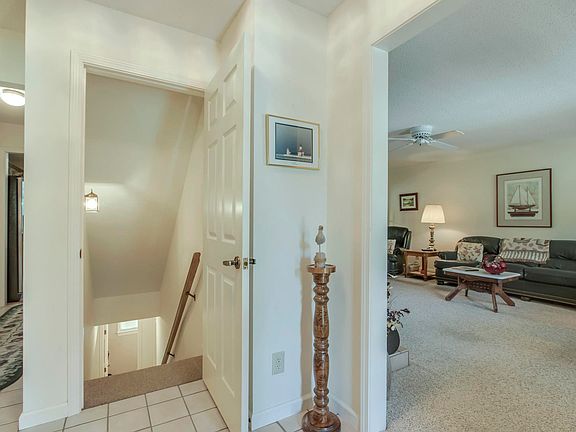 3rd image of 105 Agowa Pl