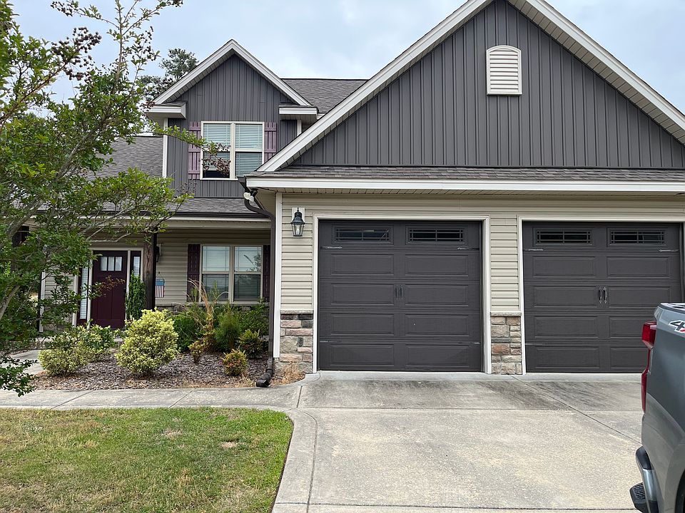 1st image of 28 River Rock Ct