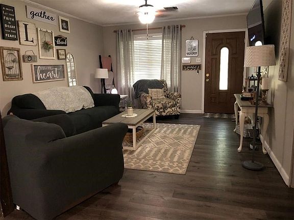 2nd image of 1606 East Ave