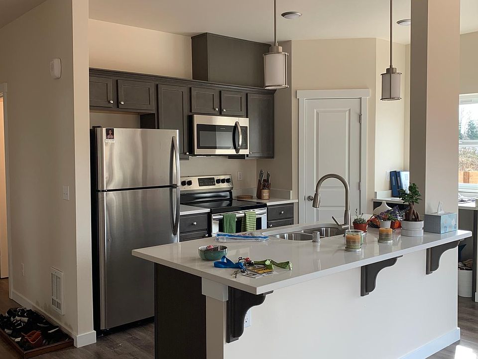 1st image of 10830 SE 204th St APT 303