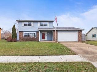 9445 McKinley St, Crown Point, IN 46307