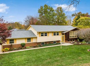 2204 Pleasantview Dr NE, Lancaster, OH 43130