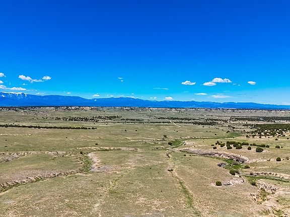 5th image of Wild Horse Dr