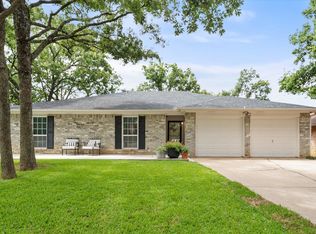 3302 McKamy Oaks Trl, Arlington, TX 76017