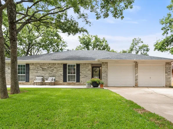 3302 McKamy Oaks Trl, Arlington, TX 76017