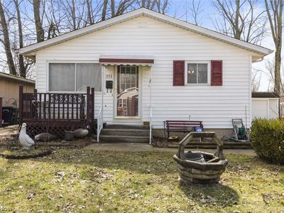 553 Delaware Ave, Elyria, OH, 44035