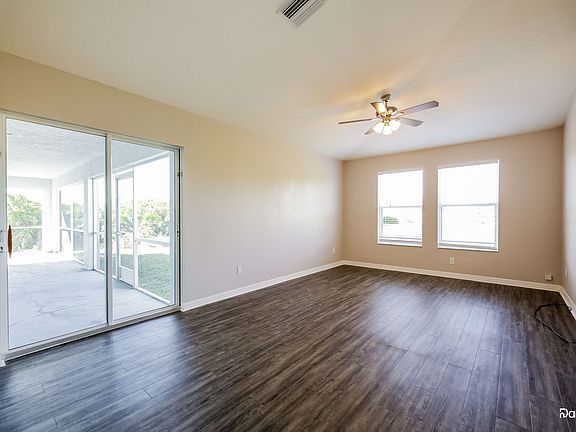5th image of 2805 Anita Ave N