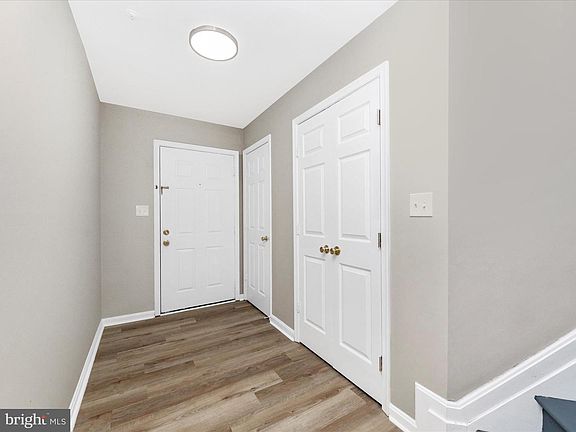 2nd image of 2242 Commissary Cir