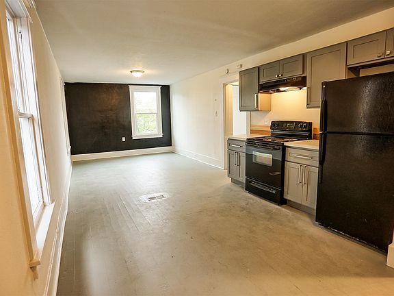 2nd image of 1001 S I St #B
