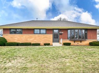 W149N8145 Winchester St, Menomonee Falls, WI 53051
