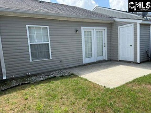 3rd image of 121 Elkhorn Ln