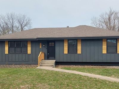 1212 SW Highland Dr, Lees Summit, MO, 64081