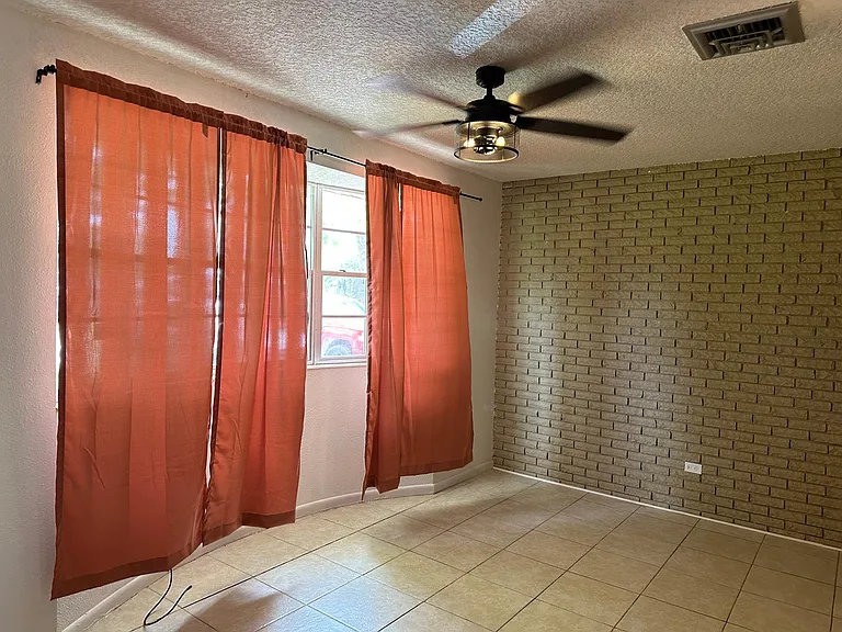 4th bedroom