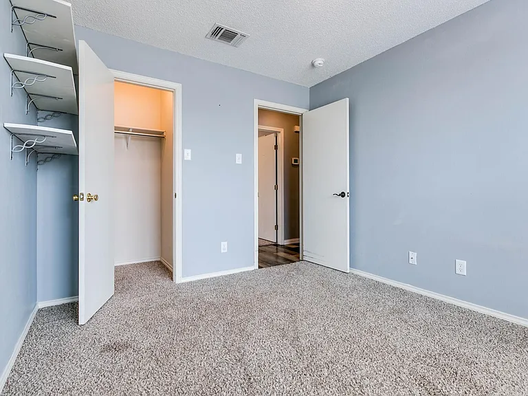 1221 Elmo Ln — Photo 29