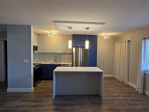 3rd image of 2607 NE 8th Avenue #14