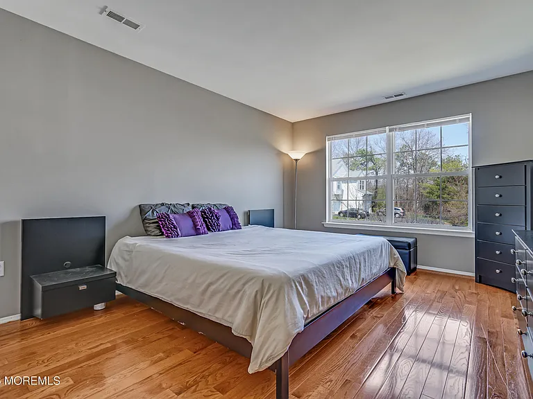 256 Tennis Ct — Photo 20