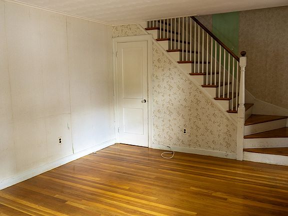 5th image of 19 Eastland Rd