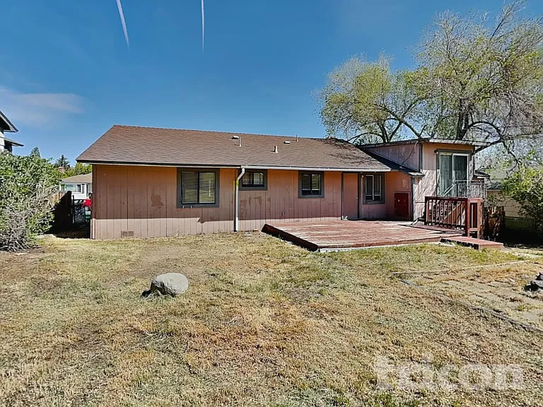 1370 University Ter — Photo 17