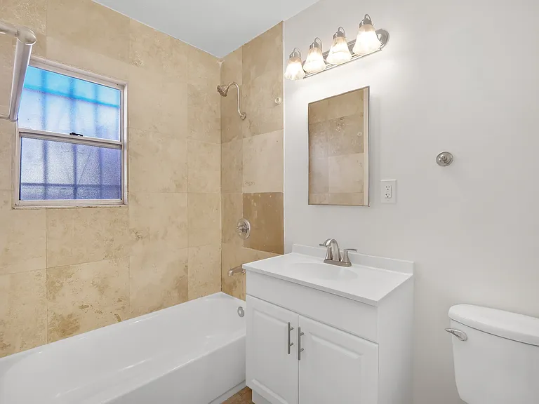 611 Myrtle Avenue Apartments — Photo 16