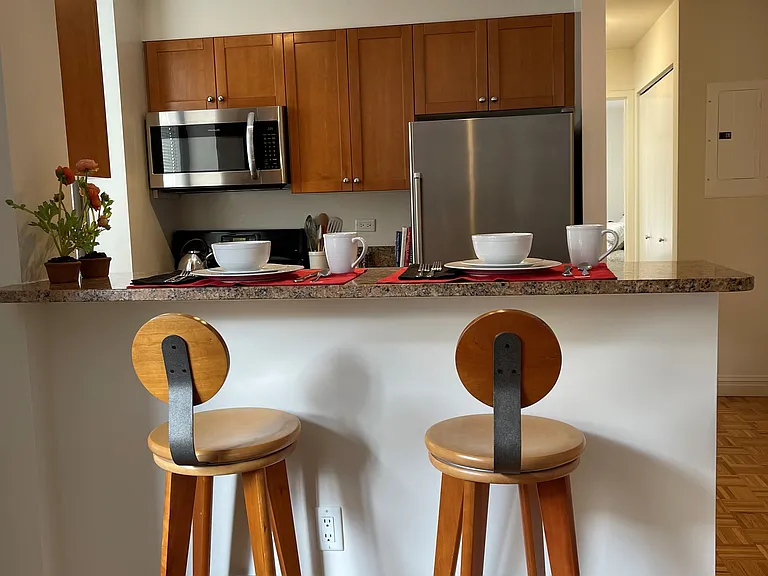 1500 Lexington Ave #8P — Photo 11