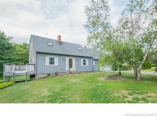 17 Livery Pool Rd, New Hartford, CT 06057