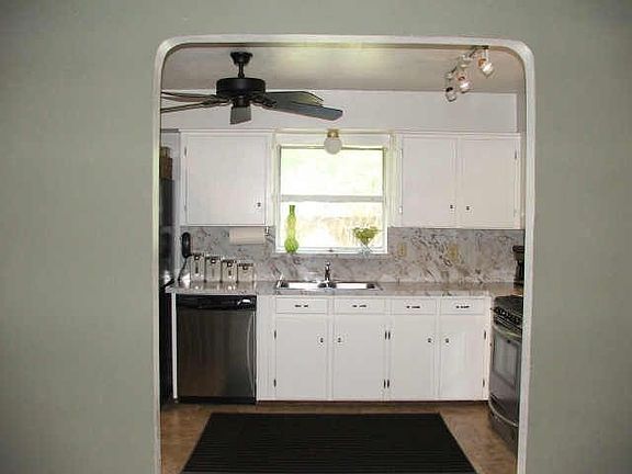4th image of 9074 Longmont Dr