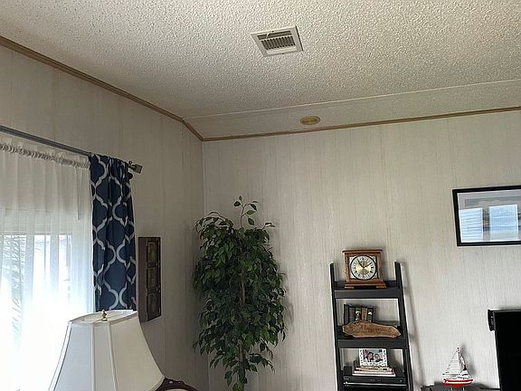 4th image of 425 Horizon Dr