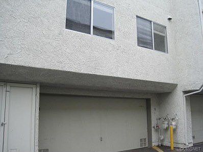 4th image of 11730 Moorpark St APT J