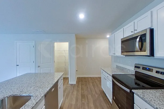 3 bed, 2.5 bath, 1648 sqft, $1,675 — Photo 4
