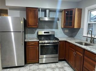 30-32 Van Cott Ave, Hempstead, NY 11550