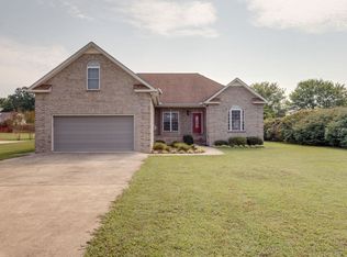 226 Lakeview Dr, Decherd, TN 37324