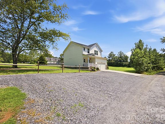 4th image of 4757 Lama Ln